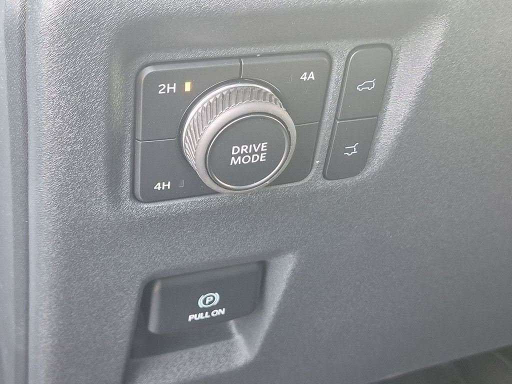 New 2027 Star White Metallic Tri-Coat Ford MAX Active image 58