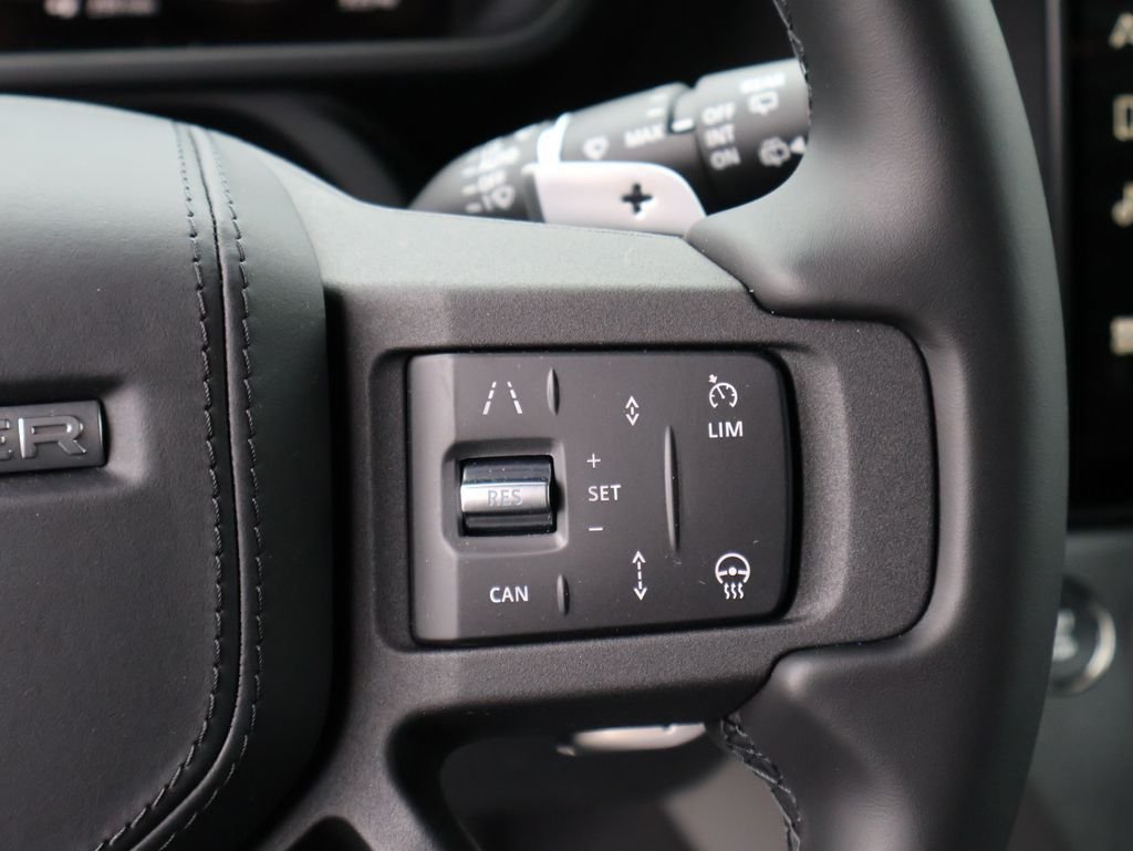 New 2026 Santorini Black Land Rover V8 image 31