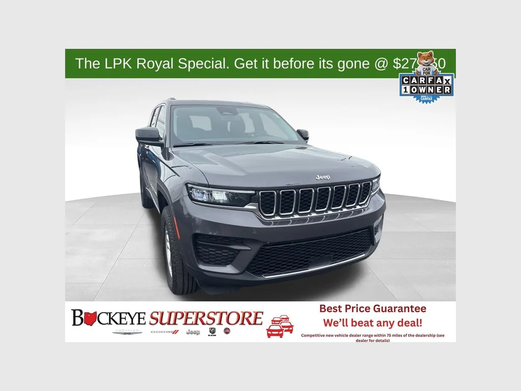 Used 2023 Gray Jeep Laredo image 1