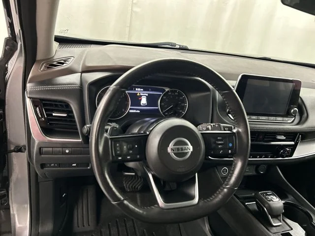 Used 2021 Gray Nissan SV image 8