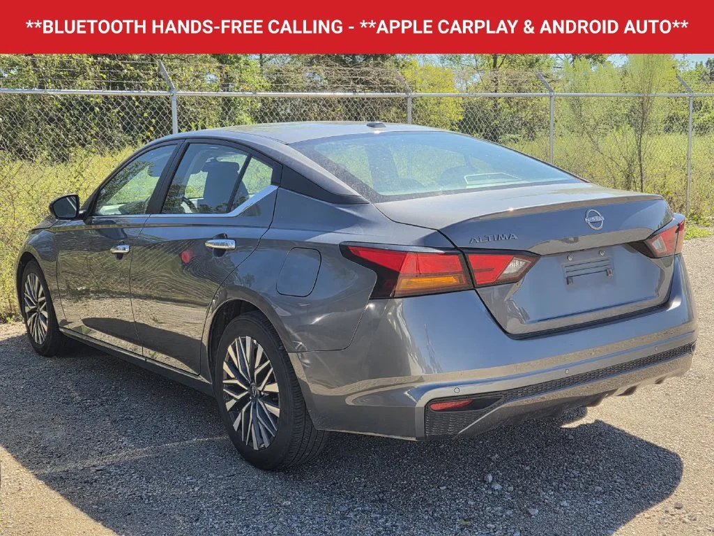 Used 2025 Gun Metallic Nissan 2.5 SV image 3
