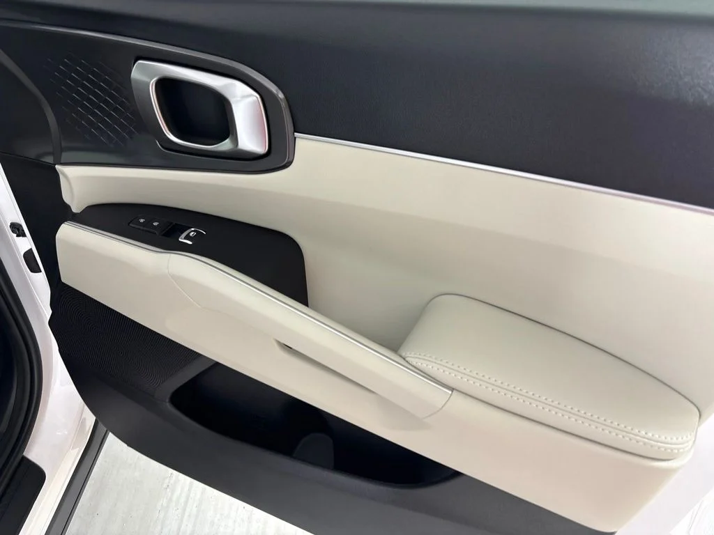 New 2026 White Kia S image 15