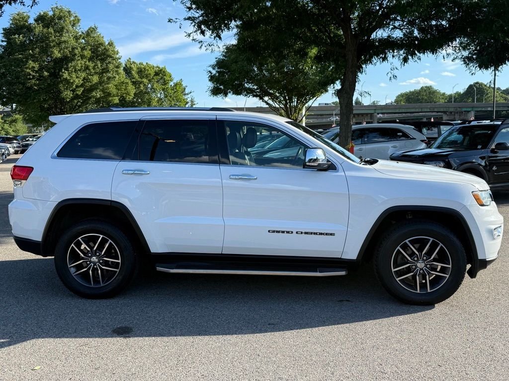 Used 2018 White Jeep Limited image 9
