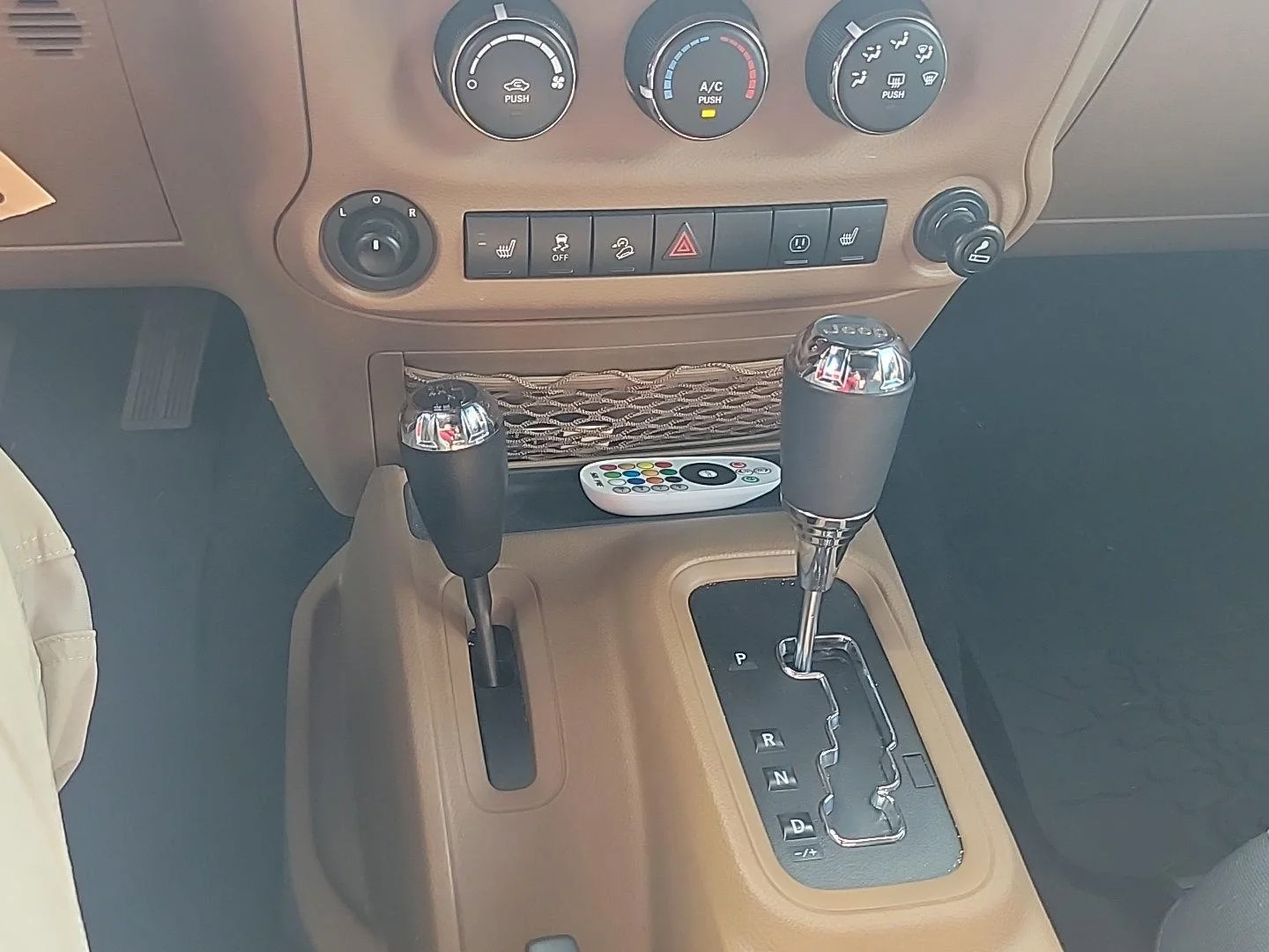 Used 2018 Bright White Clearcoat Jeep Sahara image 7