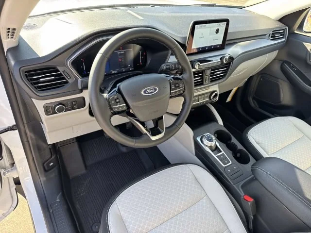New 2026 Oxford White Ford Active® image 48