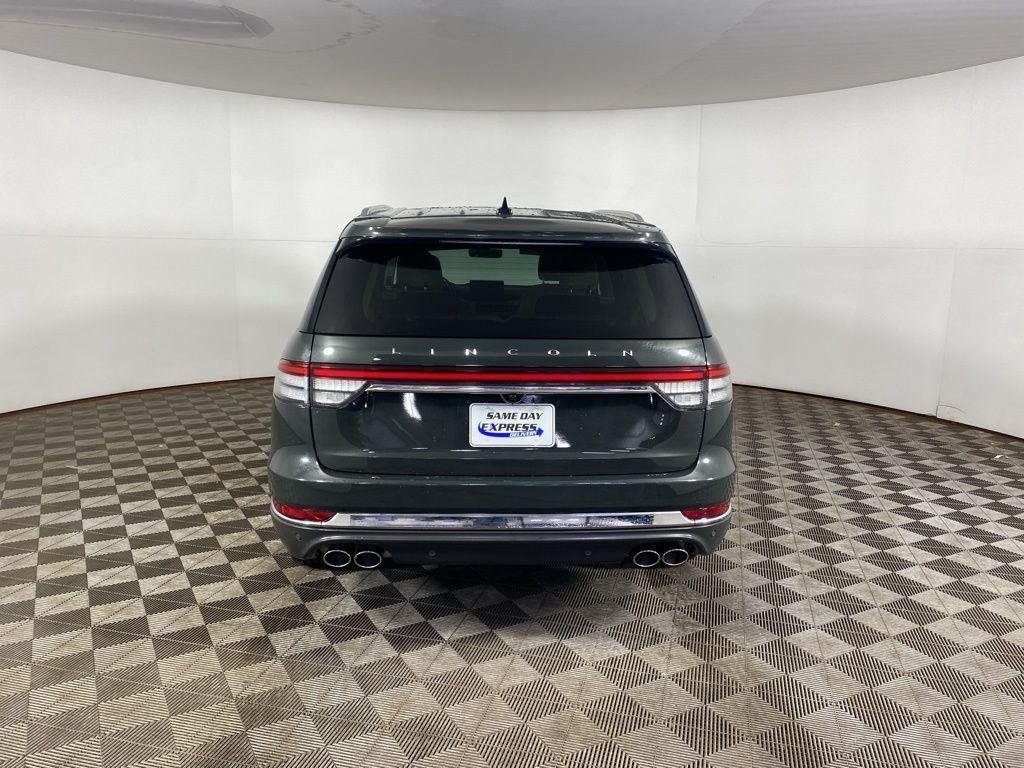 Used 2022 Green Metallic Lincoln Reserve image 8