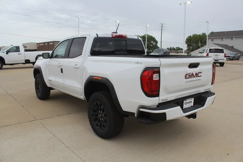 New 2026 Summit White GMC Elevation image 5