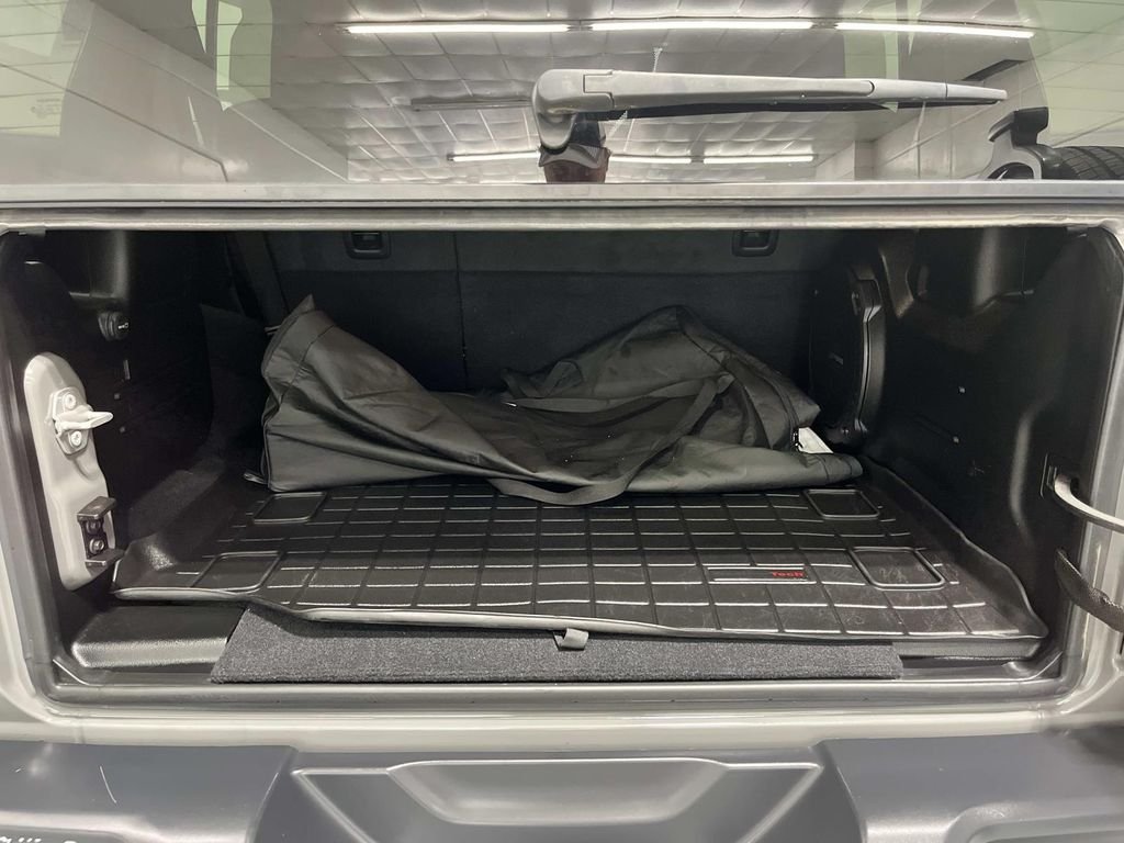 2020 Jeep Wrangler Unlimited Sahara Altitude - Photo 10