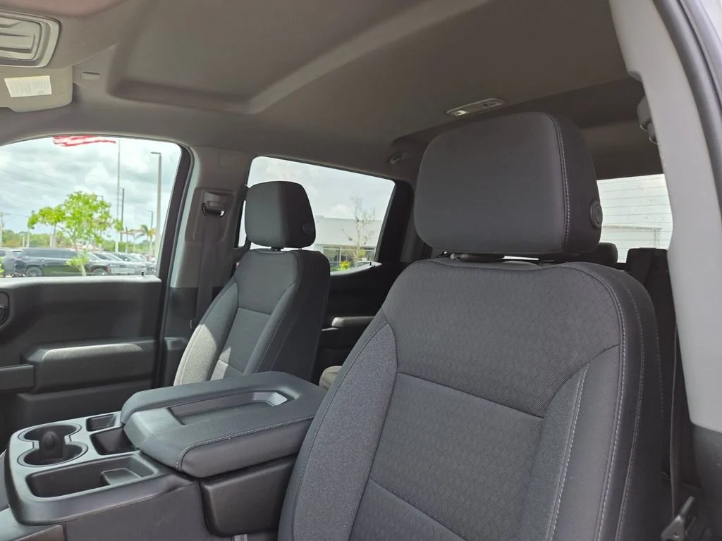 Used 2024 Slate Gray Metallic Chevrolet Custom image 26