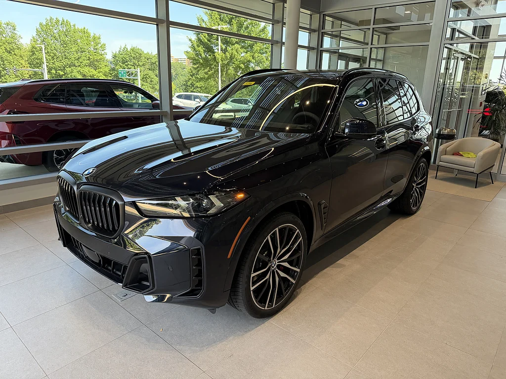 New 2026 Carbon Black Metallic BMW xDrive40i image 3