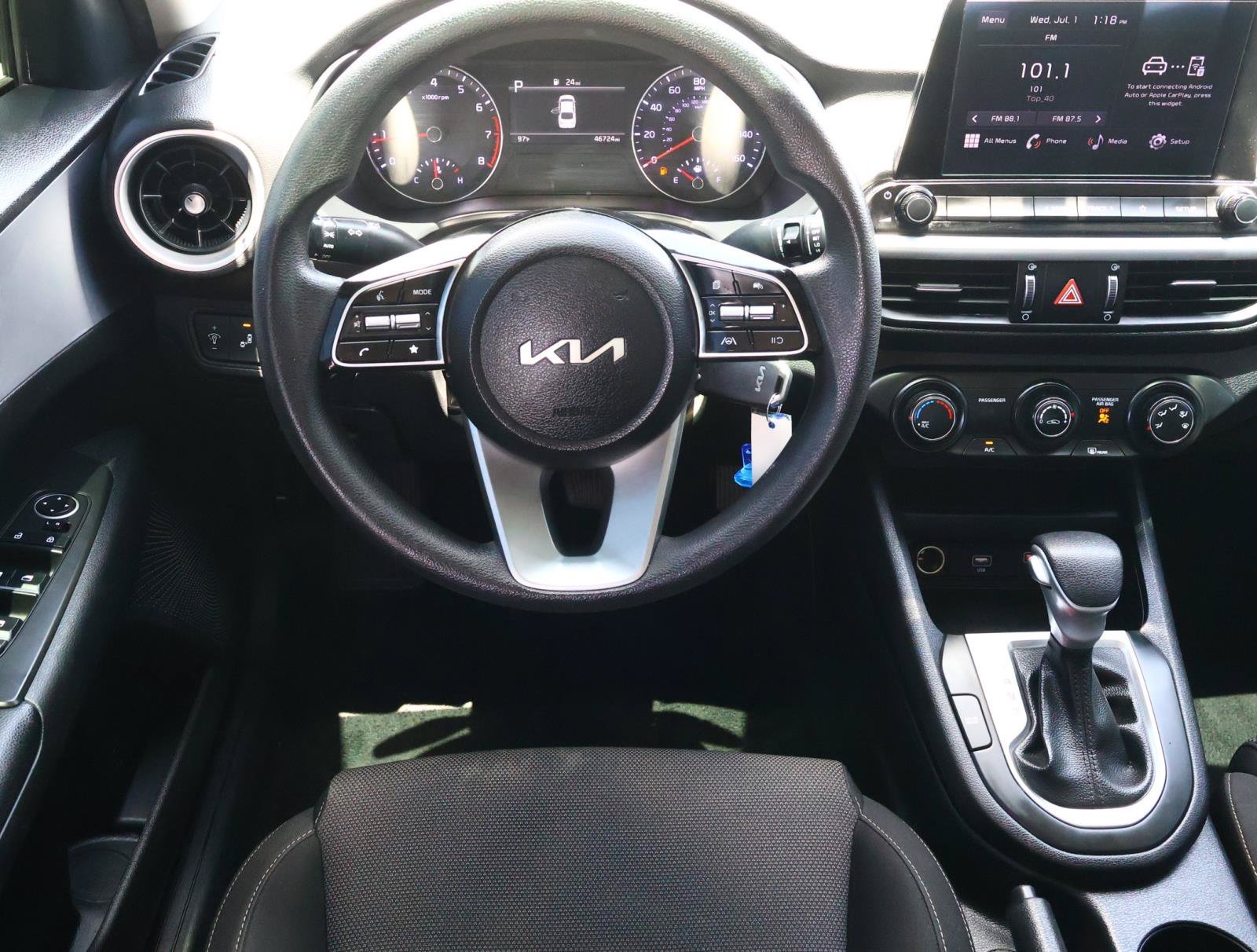 2024 Kia Forte LXS - Photo 8