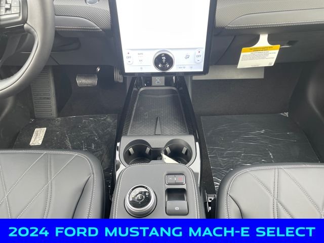 New 2024 White Ford Select image 26