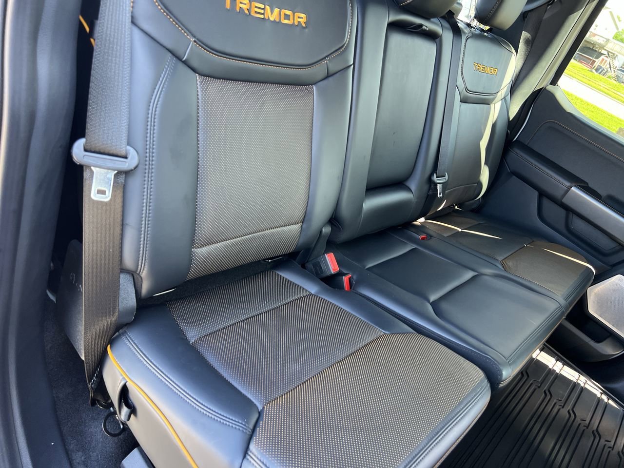 Used 2024 Oxford White Ford Tremor image 27
