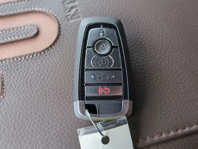 New 2026 Agate Black Metallic Ford F-350® King Ranch® image 28