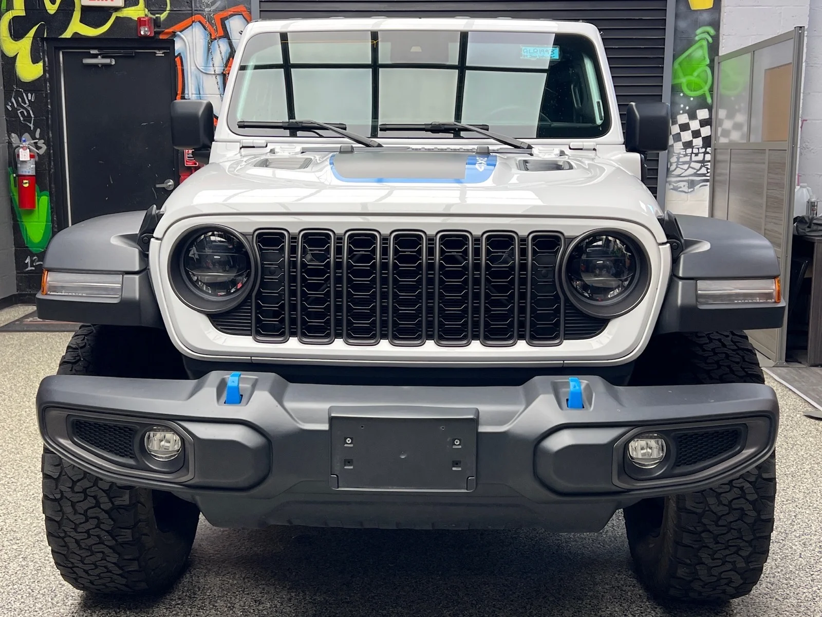 Used 2024 Bright White Clear Coat (pw7) Jeep Rubicon 4xe image 2