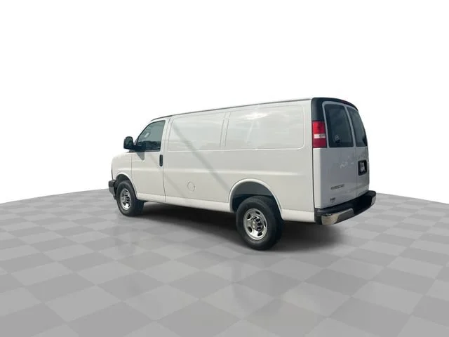 2026 Chevrolet Express Cargo Work Van - Photo 7