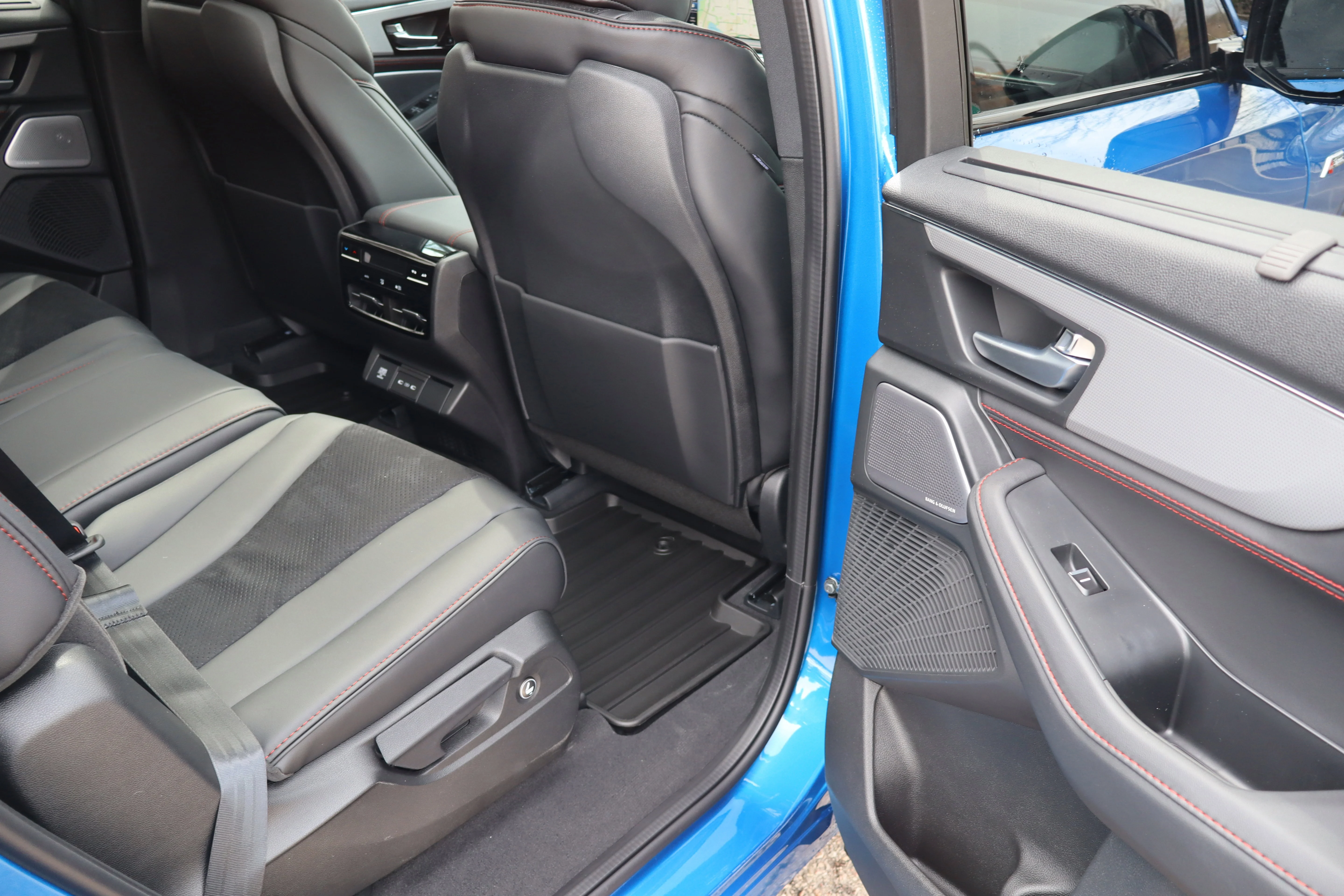 New 2026 Double Apex Blue Pearl Acura w/A-Spec Package image 33
