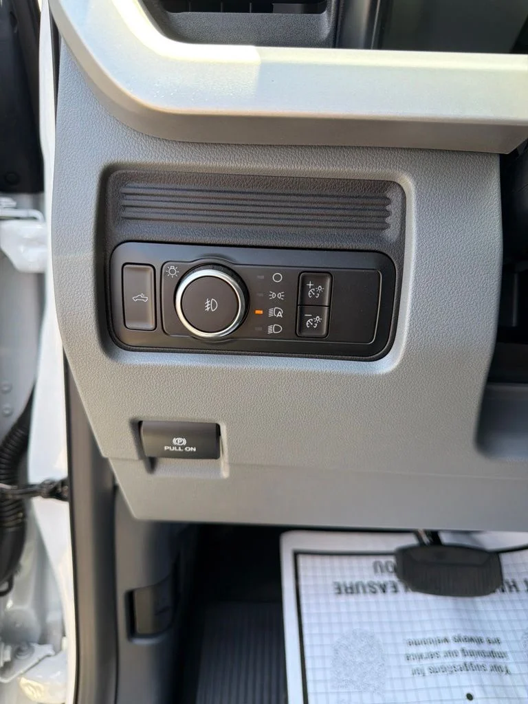 New 2026 Oxford White Ford F-250® XL image 16