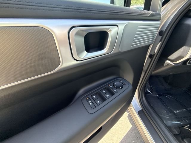 New 2026 Silver Hyundai SE image 13