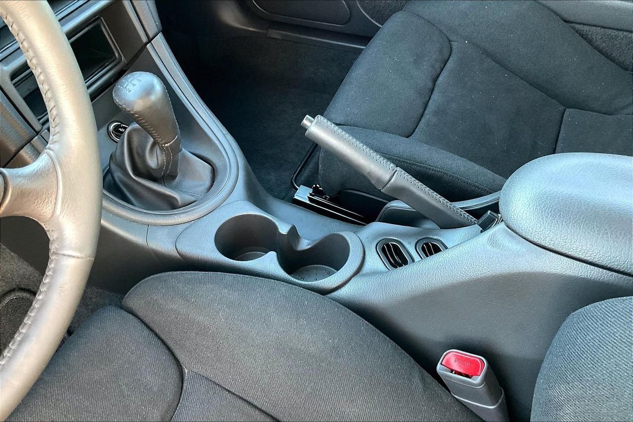 2000 Ford Mustang - Photo 8