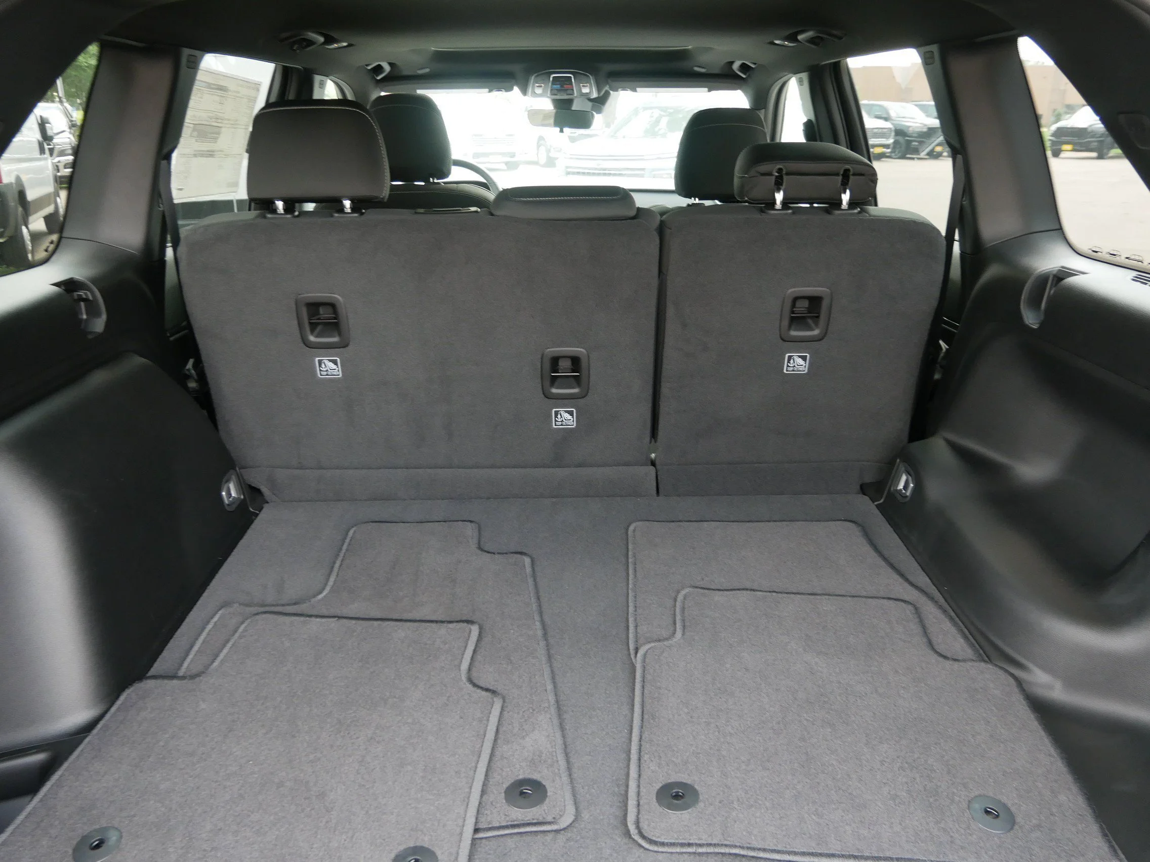 New 2026 Baltic Gray Metallic Clear-Coat Exterior Paint Jeep Laredo X image 11