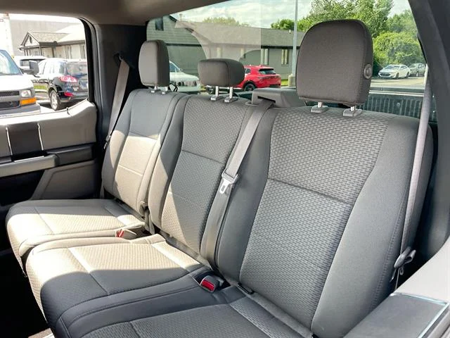Used 2016 Magnetic Metallic Ford XL image 20
