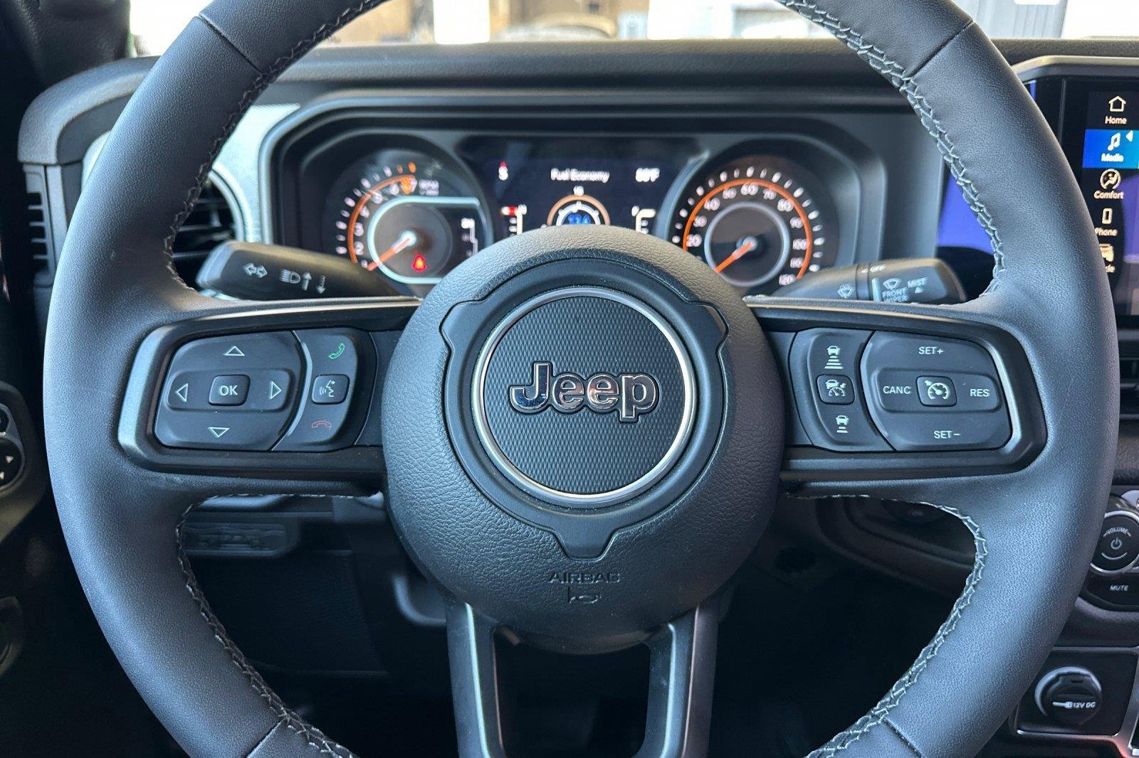 Used 2025 Black Clearcoat Jeep Sport S image 22