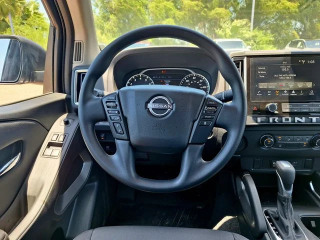 2025 Nissan Frontier SV - Photo 15