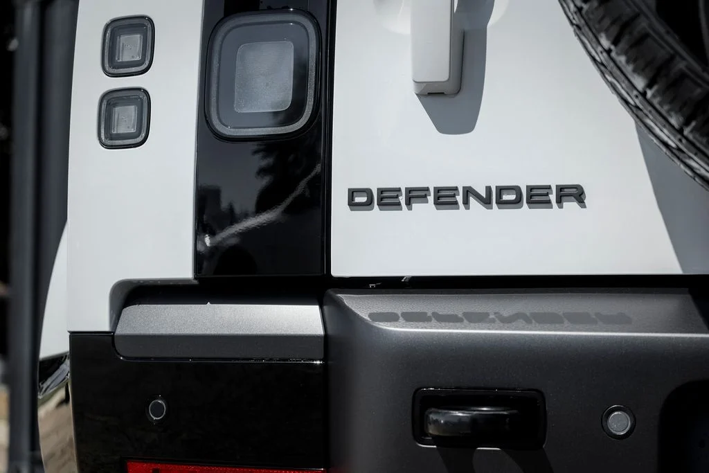 New 2026 Fuji White Land Rover X-Dynamic SE image 8