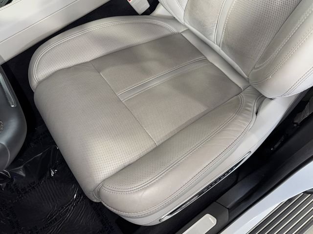 Used 2023 Bright White Clearcoat Jeep Base image 36