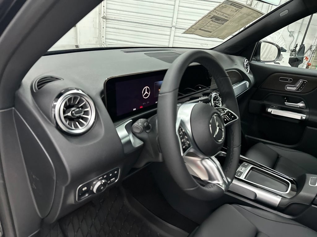 New 2026 Night Black Mercedes-Benz GLB 250 image 42