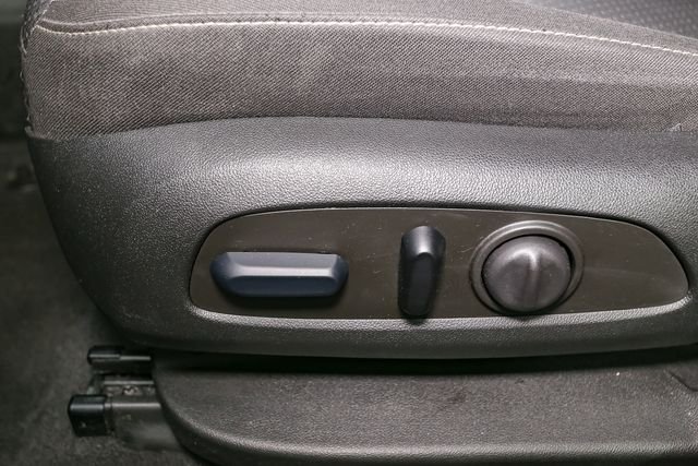Used 2023 Blue GMC SLE image 37