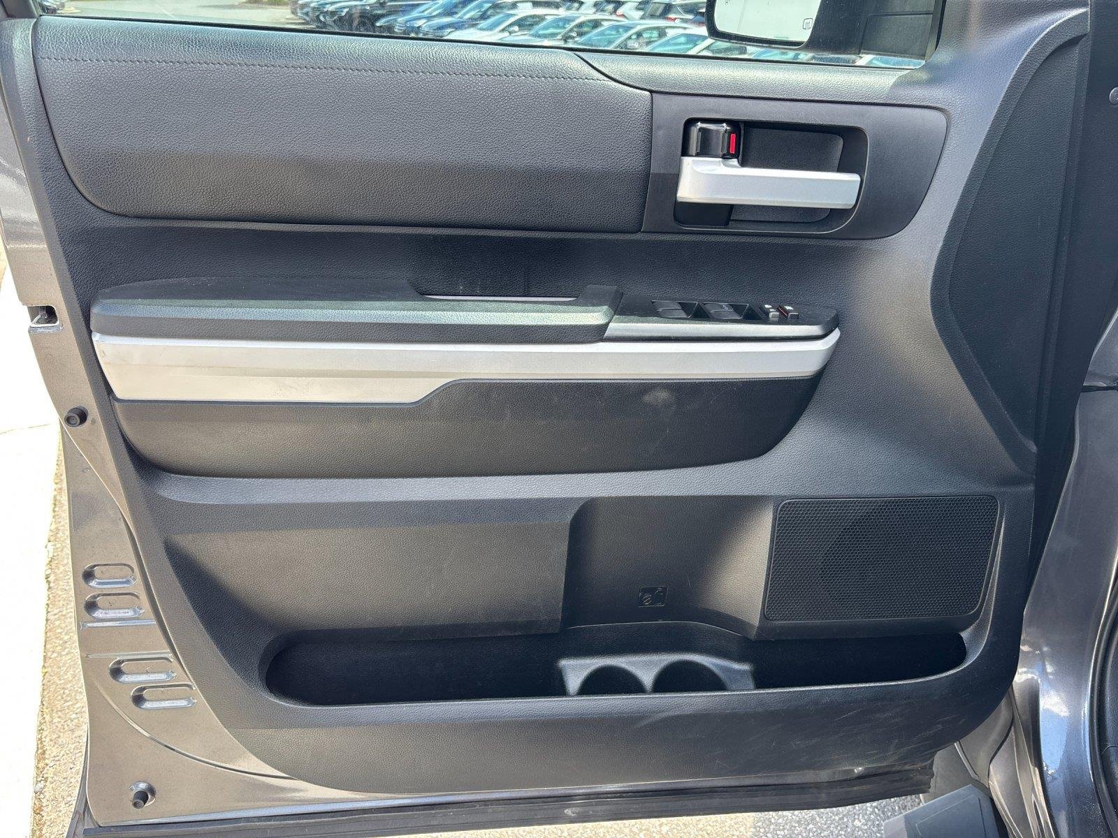 Used 2021 Magnetic Gray Metallic TOYOTA SR5 image 12