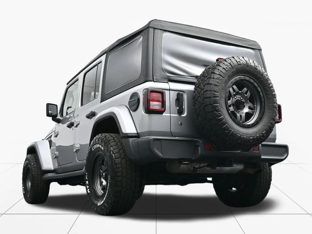 Used 2020 Billet Silver Metallic Jeep Unlimited Sahara image 37
