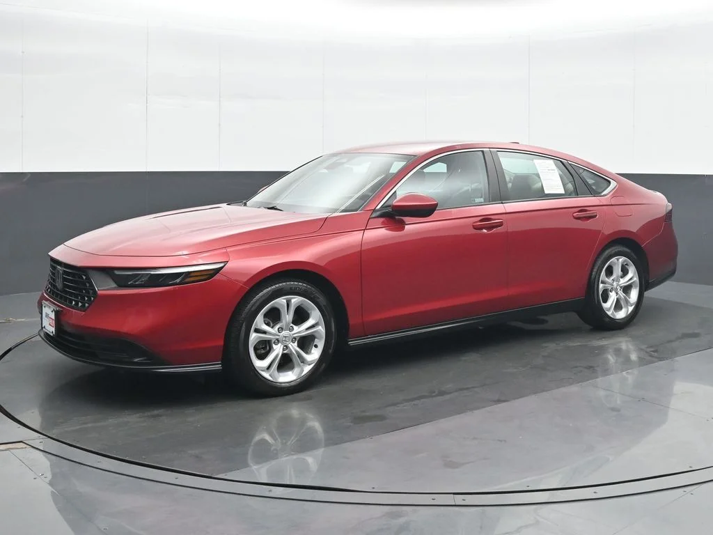 Used 2024  Honda LX image 2