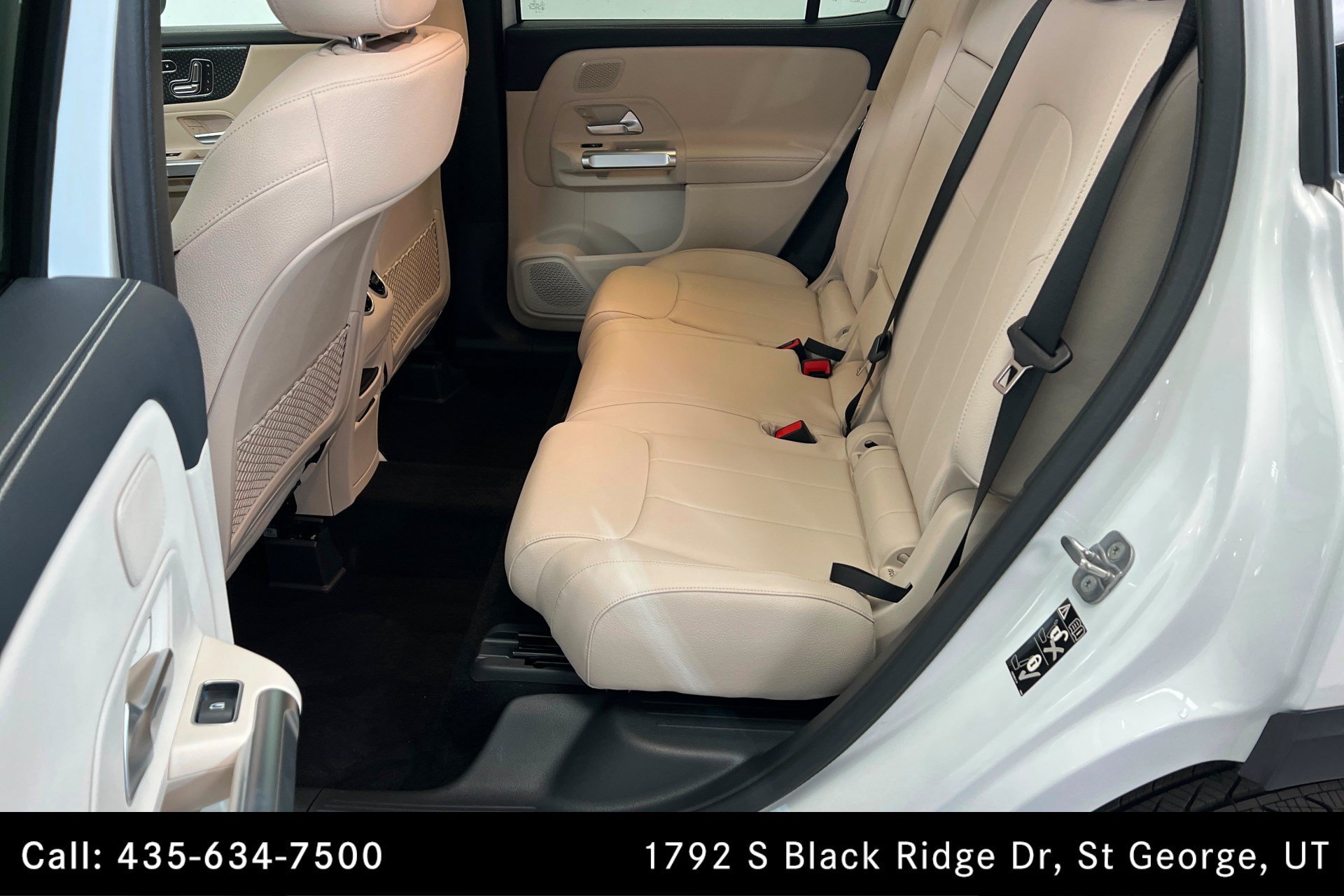 Certified Used 2026 Polar White Mercedes-Benz GLB 250 image 22