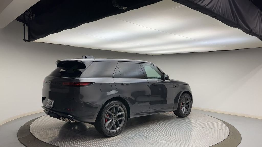 Used 2025 Carpathian Gray Premium Metallic Land Rover Autobiography image 8