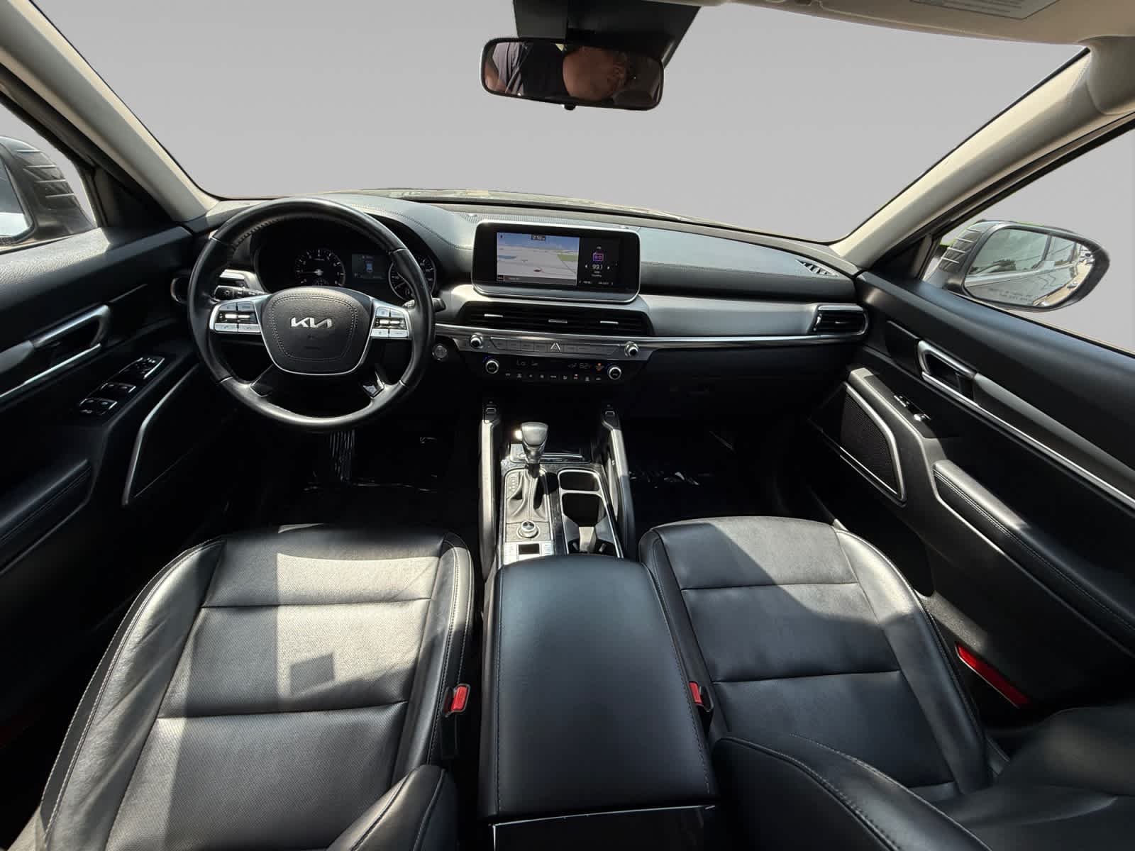 Used 2022 Dark Moss Kia S image 21