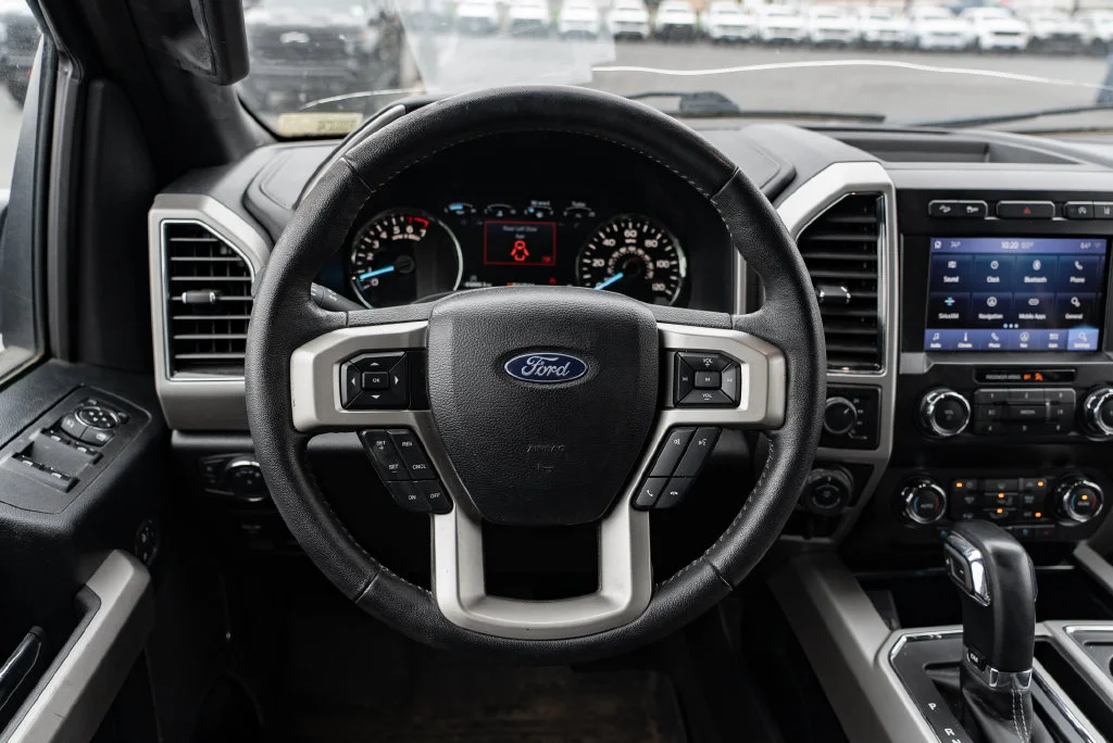 Used 2020 Black Metallic Ford Lariat image 14