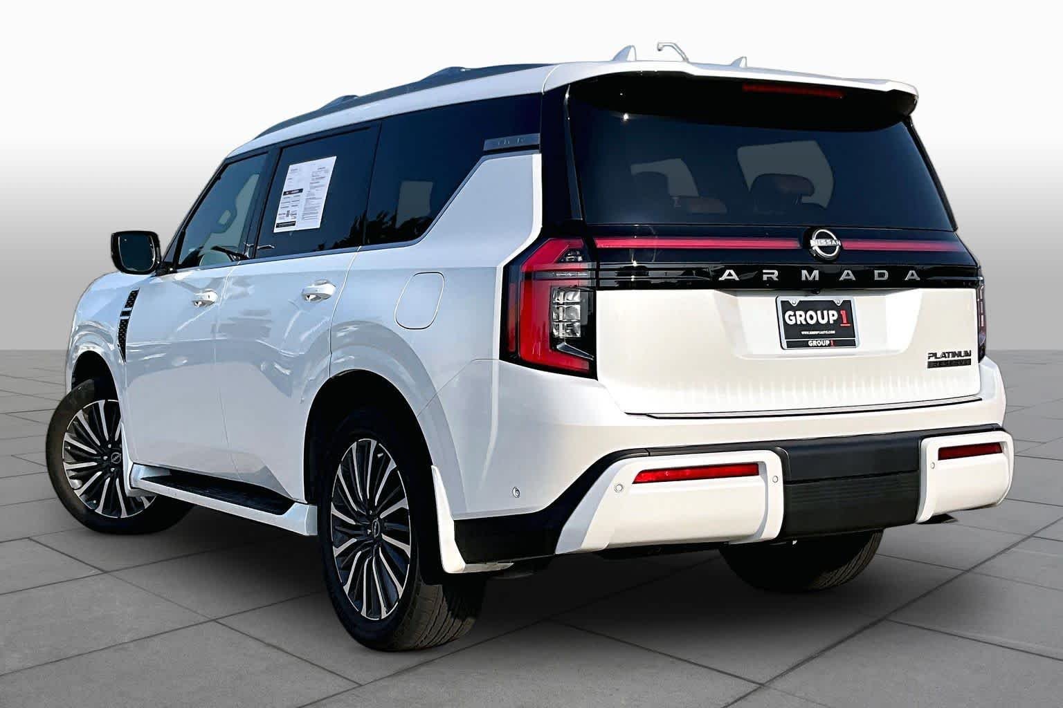 Used 2025 Everest White Pearl Tricoat Nissan Platinum Reserve image 11