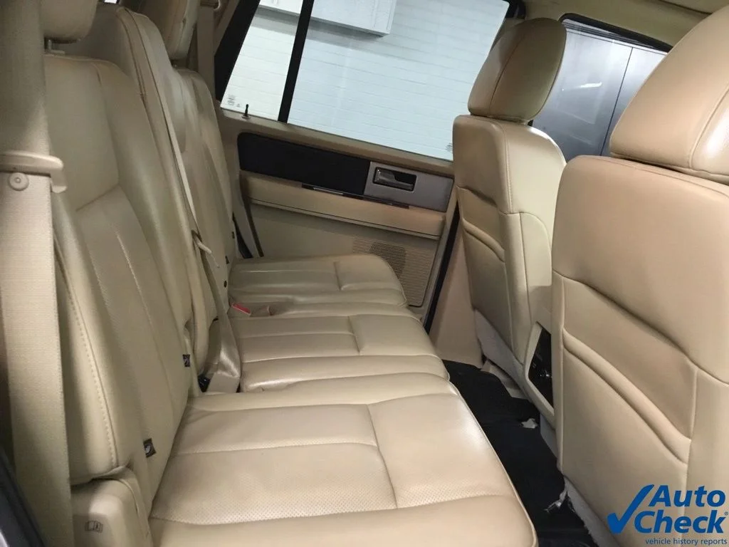 Used 2017 White Ford Limited image 35