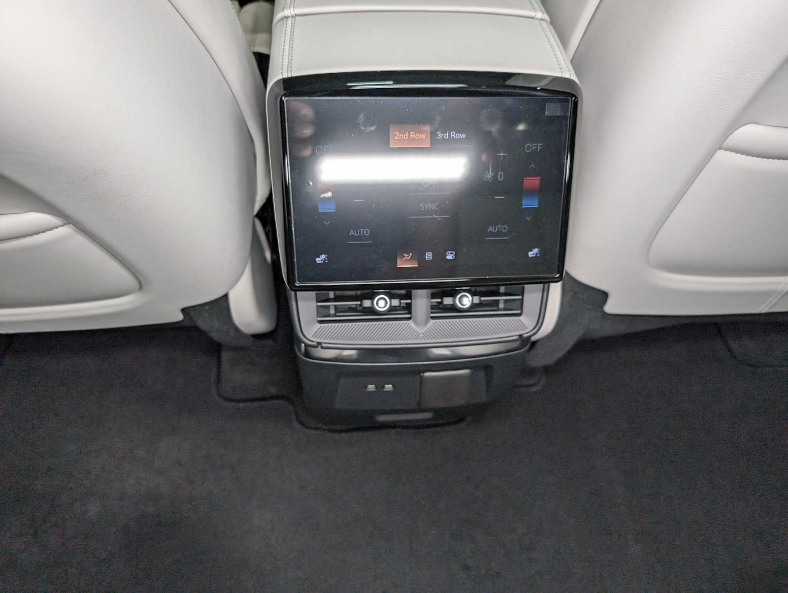 2026 Cadillac VISTIQ Luxury - Photo 20