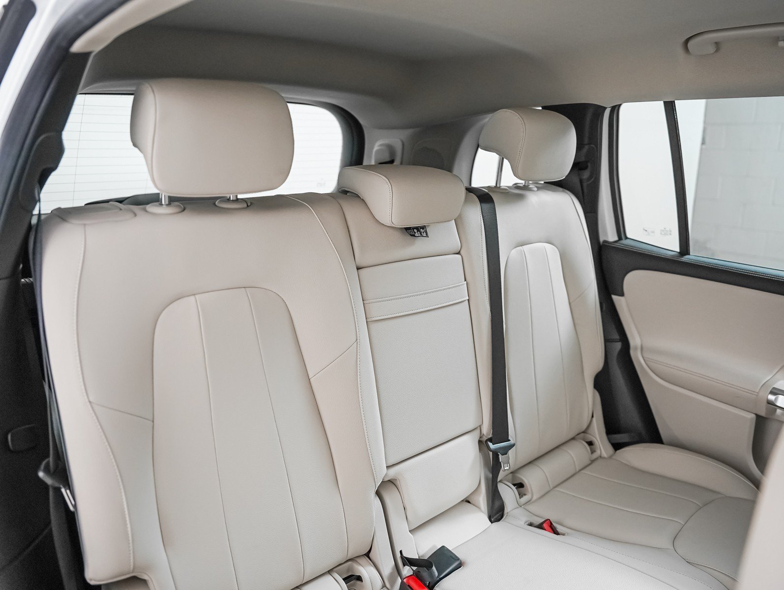 Certified Used 2023 Polar White Mercedes-Benz EQB 300 4MATIC® SUV image 10