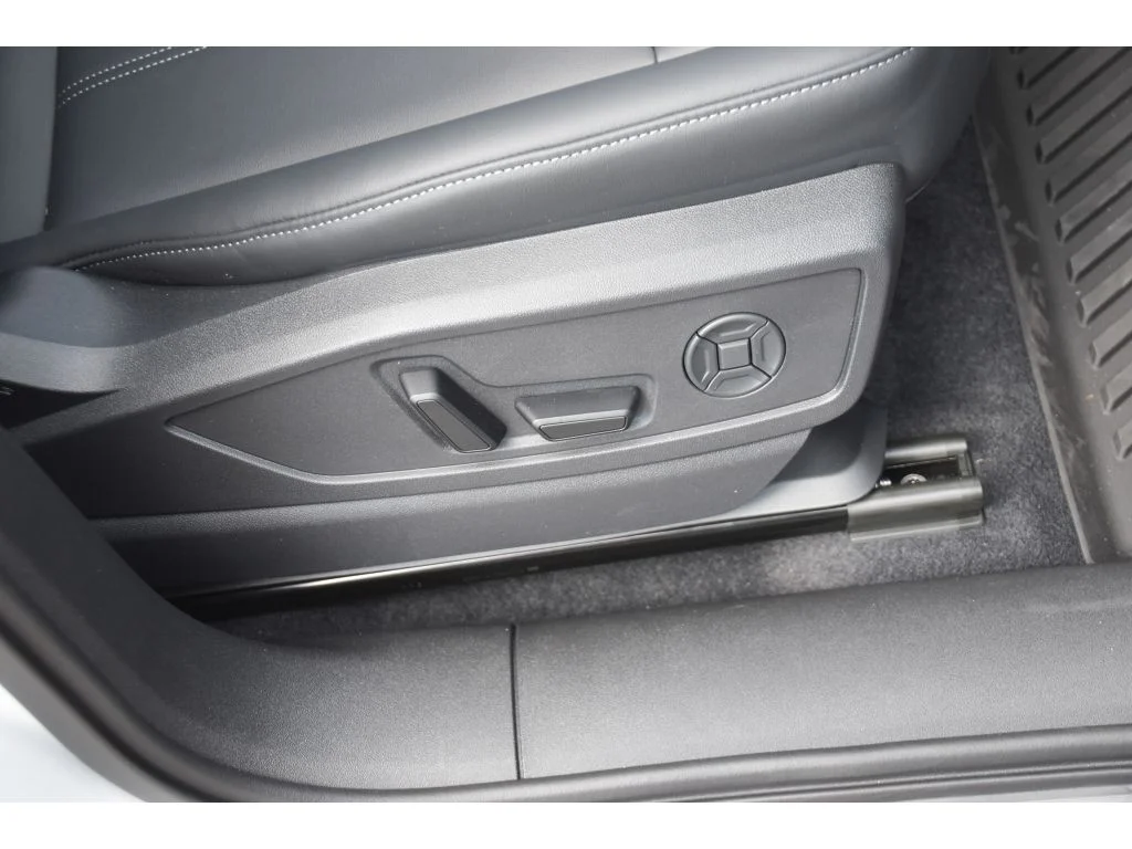Used 2025 Glacier White Metallic Audi Premium image 31