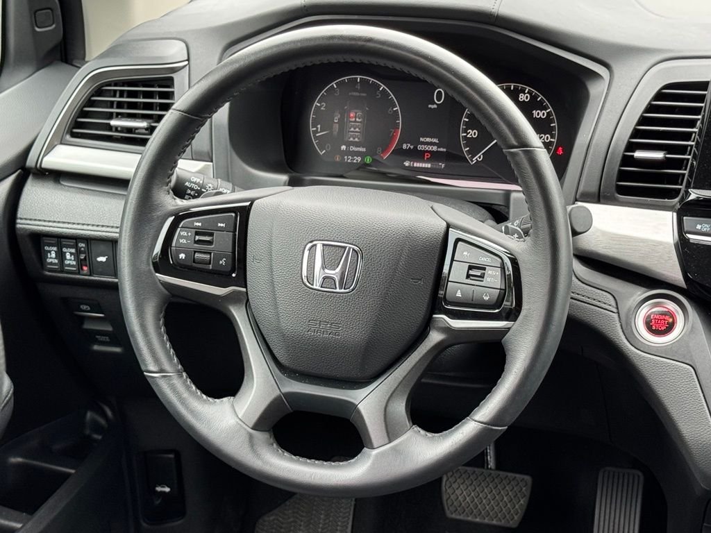 Used 2025 Black Honda EX-L image 24
