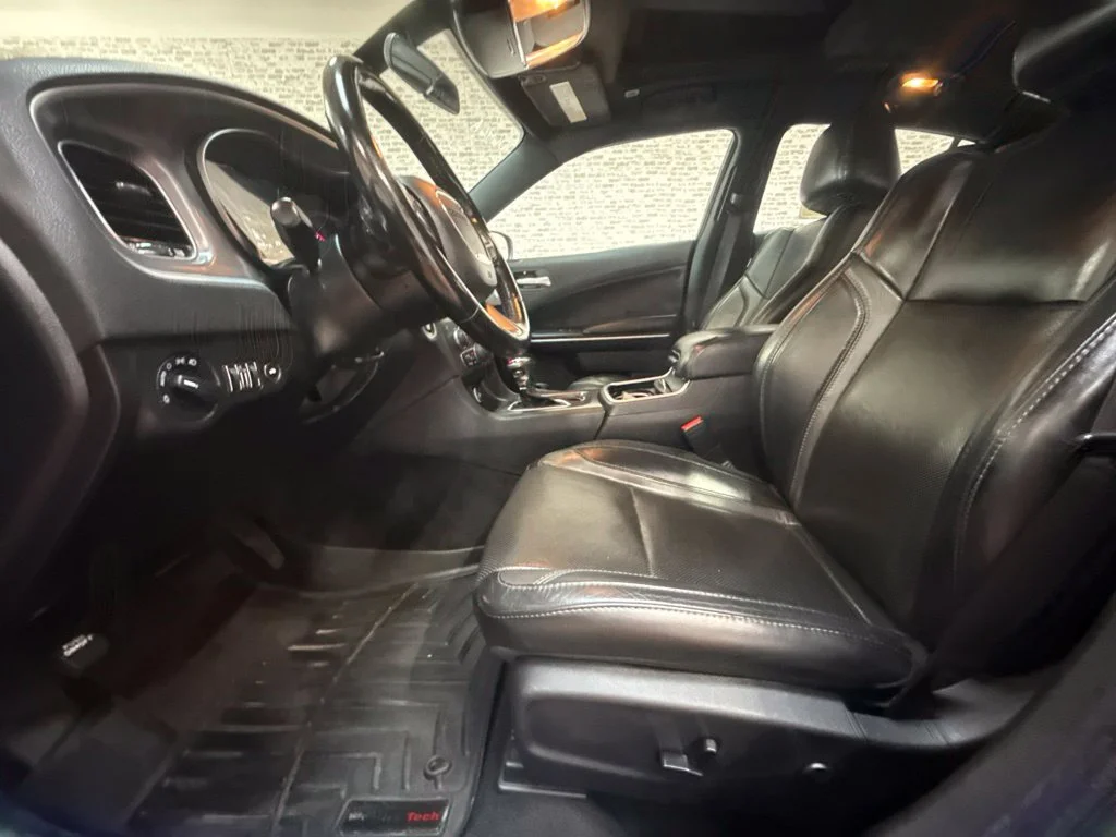 Used 2019 Indigo Blue Dodge SXT image 24
