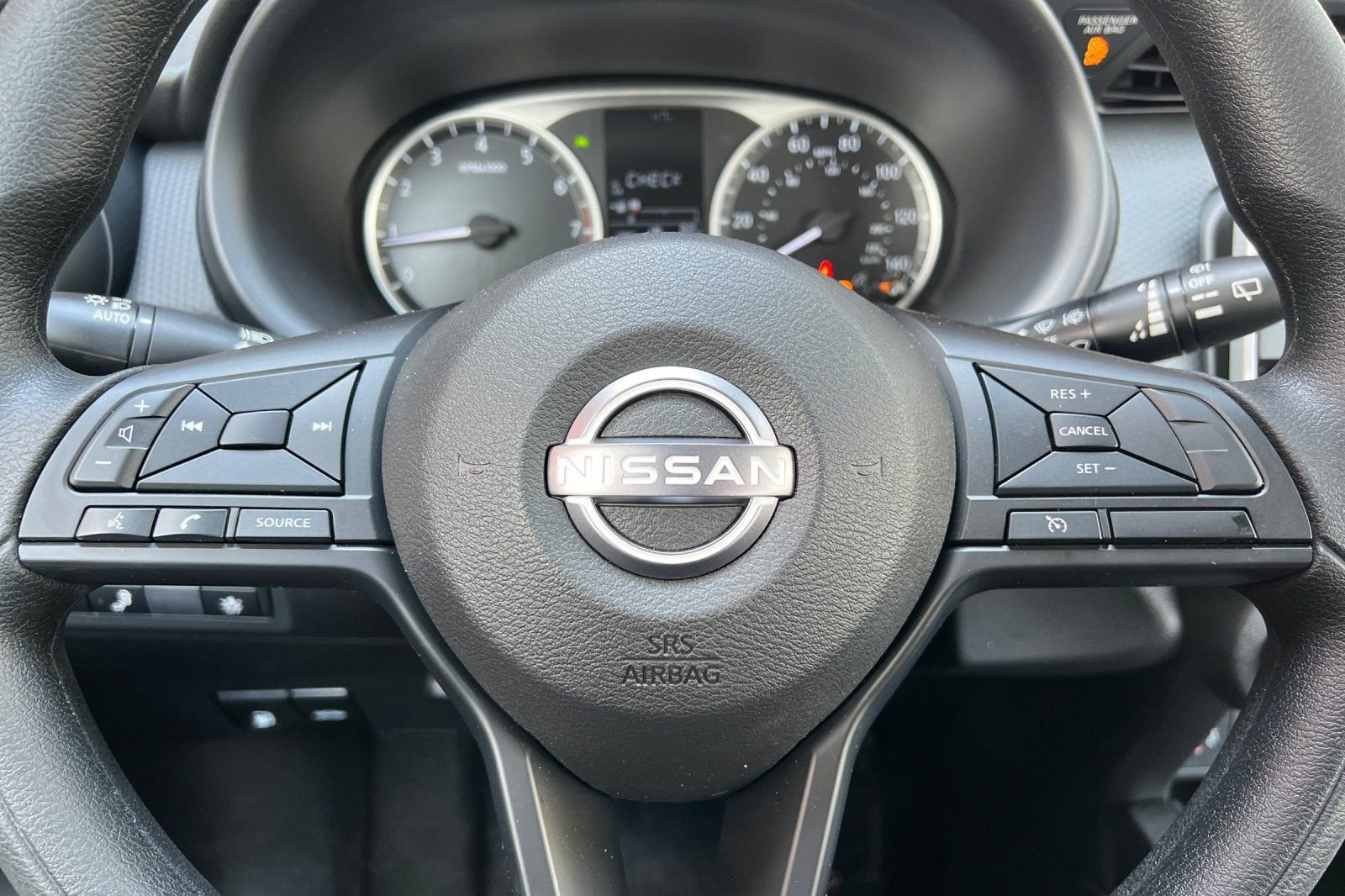 2025 Nissan KICKS PLAY Base - Photo 30