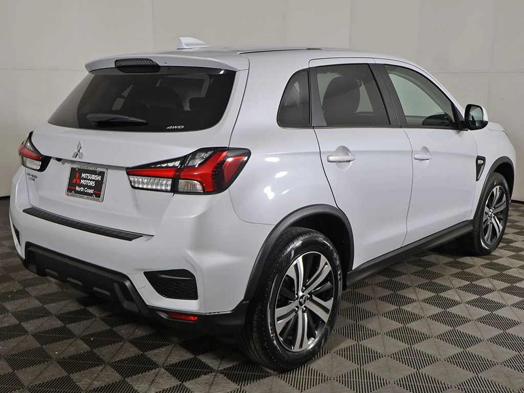 New 2026 White Mitsubishi 2.0 ES image 7