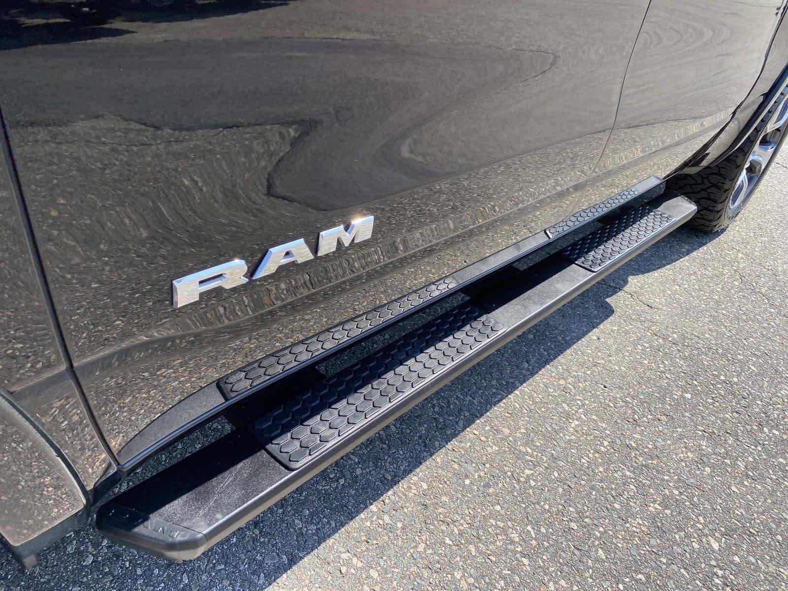 Certified Used 2022 Diamond Black Crystal Pearlcoat Ram Laramie image 12