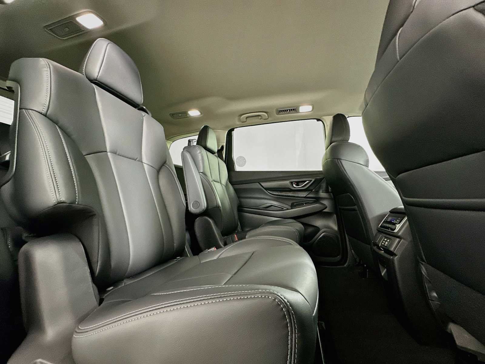 New 2026 ICE SILVER METALLIC Subaru Premium 7-Passenger image 25